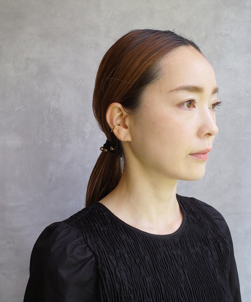 Lemme.(レム)の「【別注】Lemme for ISOLATION / Thin Cirde Earcuff/イヤーカフ/シルバー925/バイカラー(イヤーカフ・レディース・シルバー×ゴールド・FREE)」の8枚目の写真