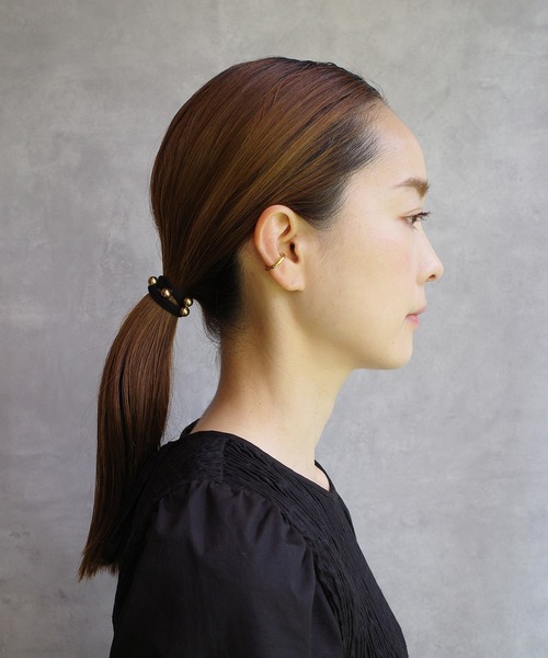 Lemme.(レム)の「【別注】Lemme for ISOLATION / Thin Cirde Earcuff/イヤーカフ/シルバー925/バイカラー(イヤーカフ・レディース・シルバー×ゴールド・FREE)」の6枚目の写真
