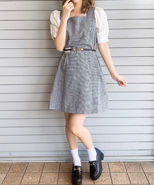 WEGO(ウィゴー)の「WEGO/スクエアネックミニワンピース(ワンピース・レディース・ブラック系その他2/ベージュ系その他2・FREE)」の2枚目の写真