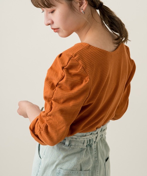 Kastane（カスタネ）の「リップルシャーリングTee（Tシャツ/カットソー・レディース・オレンジ/オリーブ/オフホワイト/サックスブルー・FREE）」の4枚目の写真