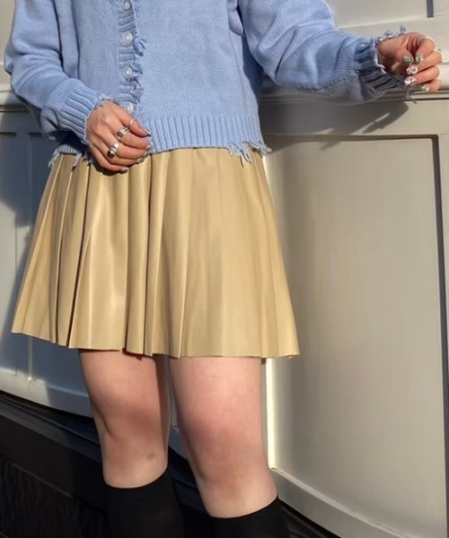 Ctr1(コントロール)の「Ctr1/コントロール/レザープリーツスカート(スカート・レディース・ブラック/ベージュ・SMALL/MEDIUM)」の1枚目の写真