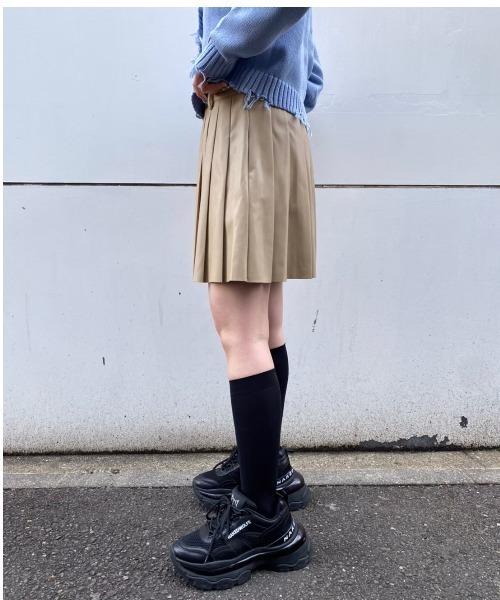 Ctr1(コントロール)の「Ctr1/コントロール/レザープリーツスカート(スカート・レディース・ブラック/ベージュ・SMALL/MEDIUM)」の10枚目の写真