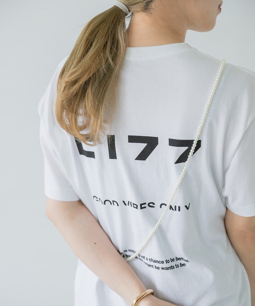 ITEMS URBANRESEARCH（アイテムズ アーバンリサーチ）の「バックロゴTシャツ（Tシャツ/カットソー・レディース・ブラック/レッド/ブルー・FREE）」の19枚目の写真