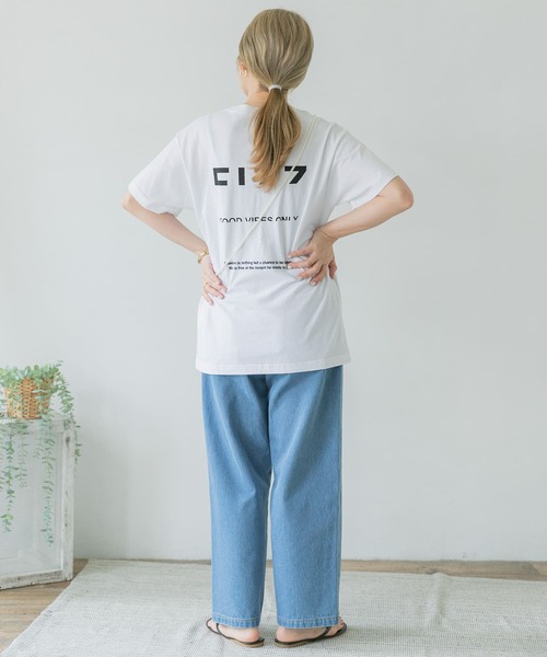 ITEMS URBANRESEARCH（アイテムズ アーバンリサーチ）の「バックロゴTシャツ（Tシャツ/カットソー・レディース・ブラック/レッド/ブルー・FREE）」の16枚目の写真