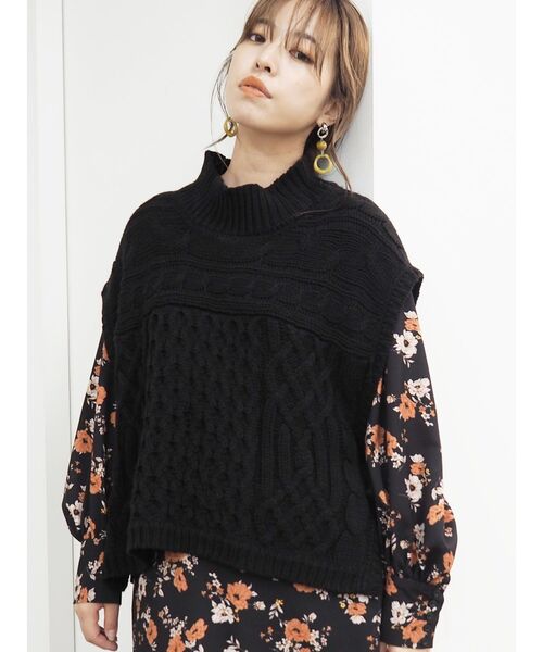 EVRIS（エヴリス）の「ケーブルベストレイヤードニットトップス（ニット/セーター・レディース・ブラック/カーキ/オレンジ/アイボリー・FREE）」の2枚目の写真