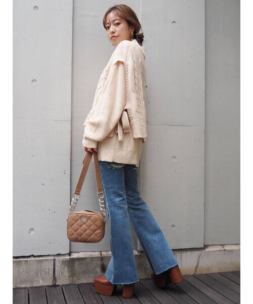 EVRIS（エヴリス）の「ケーブルベストレイヤードニットトップス（ニット/セーター・レディース・ブラック/カーキ/オレンジ/アイボリー・FREE）」の18枚目の写真