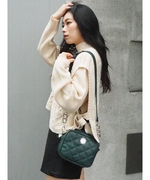 EVRIS（エヴリス）の「ケーブルベストレイヤードニットトップス（ニット/セーター・レディース・ブラック/カーキ/オレンジ/アイボリー・FREE）」の10枚目の写真