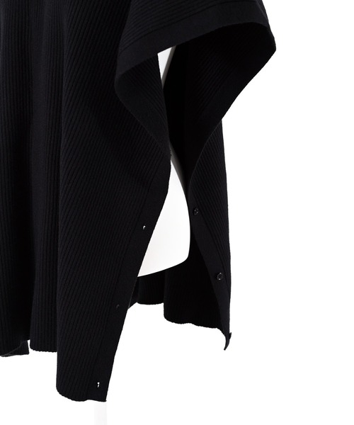 Narcissus（ナルシス）の「【SINN】Narcissusオリジナル　３Wayニット（ニット/セーター・レディース・ブラック/グリーン・FREE）」の4枚目の写真