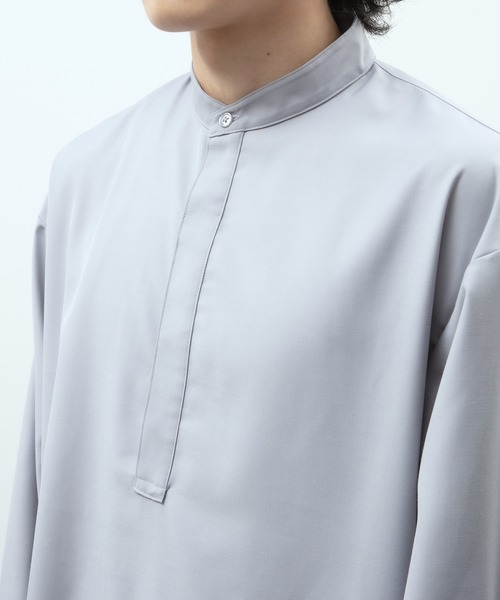 unlow（アンロー）の「スタンドカラープルオーバーロングシャツ（シャツ/ブラウス・メンズ・ホワイト/ライトグレー/ブラック・M/L）」の9枚目の写真
