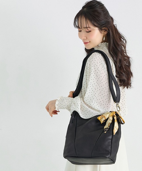 zucchero filato（ズッケロフィラート）の「zuccher ズッケロ バッグ レディース 2way B5サイズ ななめ掛け 通勤 通学 スカーフ付き 48905Y（ハンドバッグ・レディース・グレー/ブラック/ピンク/ブラウン・FREE）」の8枚目の写真