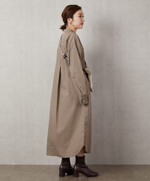 FREAK'S STORE（フリークスストア）の「▽【WEB限定】スタンドカラーデザインシャツワンピース（シャツワンピース・レディース・ホワイト/ブラック/グリーン/ブルー/ベージュ/パープル・ﾌﾘ-）」の21枚目の写真