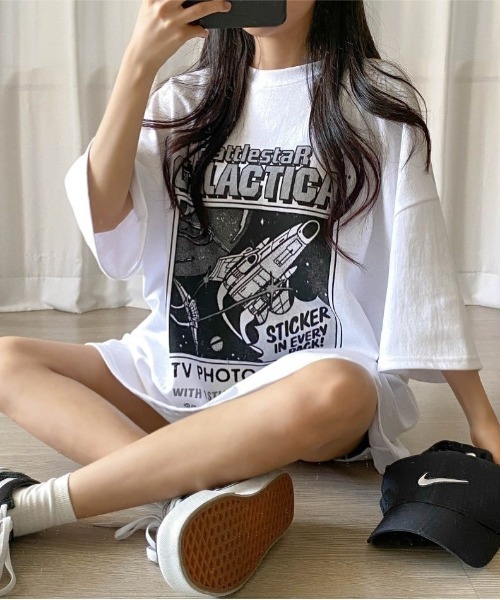 SONA(ソナ)の「SONYUNARA GALACTICAプリントオーバーTシャツ(Tシャツ/カットソー・レディース・アイボリー/ダークグレー/スカイブルー・FREE)」の4枚目の写真