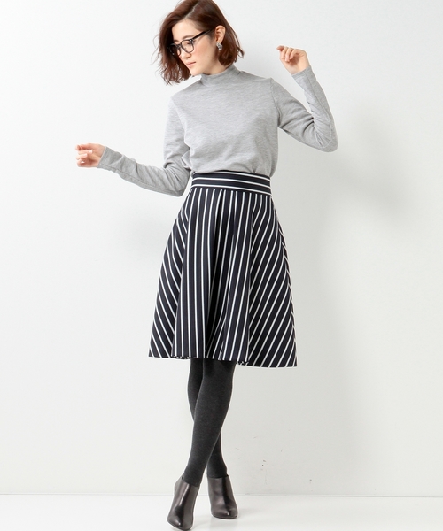 UNITED ARROWS(ユナイテッドアローズ)の「UAW P/W/R STRP FLA ストライプ フレアスカート ◆(スカート・レディース・ネイビー/ベージュ・38/36/40)」の12枚目の写真