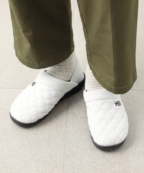 MEI（メイ）の「【MEI】ワンマイルルームサンダル/スリッポン/キルティングモックシューズ/防寒サンダル（スリッポン・レディース・ブラック/ベージュ/オリーブ/マスタード/レッド/ライトブラウン/ライトグレー/チャコールグレー・26cm/24㎝/25cm/27cm/28cm/25/26/27/24/28）」の9枚目の写真