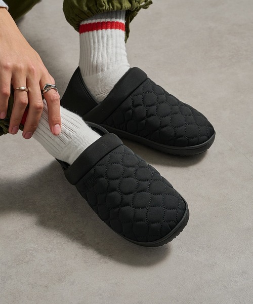 MEI（メイ）の「【MEI】ワンマイルルームサンダル/スリッポン/キルティングモックシューズ/防寒サンダル（スリッポン・レディース・ブラック/ベージュ/オリーブ/マスタード/レッド/ライトブラウン/ライトグレー/チャコールグレー・26cm/24㎝/25cm/27cm/28cm/25/26/27/24/28）」の15枚目の写真