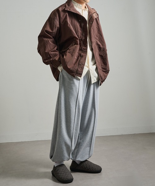 MEI（メイ）の「【MEI】ワンマイルルームサンダル/スリッポン/キルティングモックシューズ/防寒サンダル（スリッポン・レディース・ブラック/ベージュ/オリーブ/マスタード/レッド/ライトブラウン/ライトグレー/チャコールグレー・26cm/24㎝/25cm/27cm/28cm/25/26/27/24/28）」の19枚目の写真