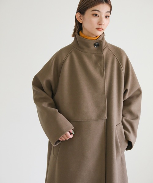 EXCENTRIQUE カーキ色ケープコート ネクタイ付き select MOCA（セレクトモカ）の「スタンドカラーフェイクウールケープ