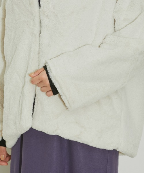 vis-`a-vis（ビサビ）の「【WEB限定】ふわっとボリューミー、ショールカラーファーブルゾン（ブルゾン・レディース・グレー系その他/キナリ/ベージュ/ピンク・FREE）」の13枚目の写真