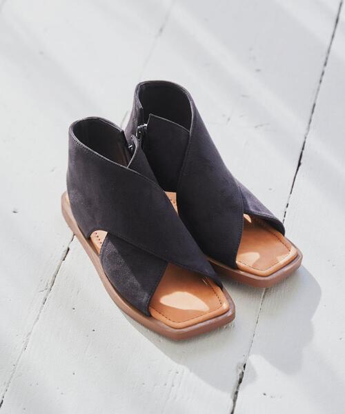 coen（コーエン）の「スクエアトゥクロスブーツサンダル（サンダル・レディース・ダークグレー/ベージュ・LARGE/MEDIUM/X-LARGE/SMALL）」の2枚目の写真