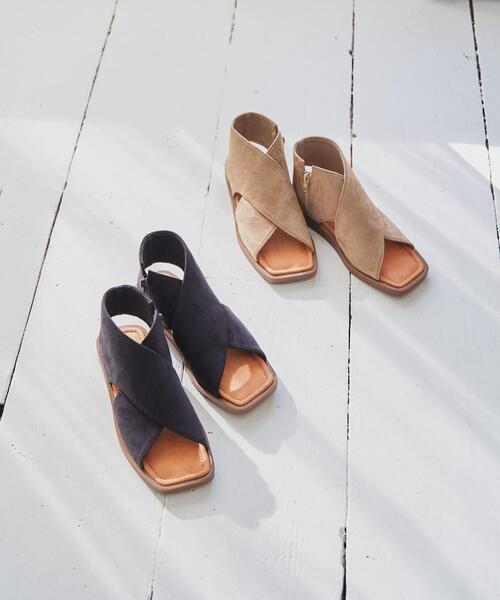 coen（コーエン）の「スクエアトゥクロスブーツサンダル（サンダル・レディース・ダークグレー/ベージュ・LARGE/MEDIUM/X-LARGE/SMALL）」の3枚目の写真