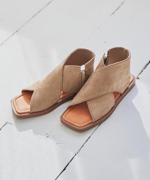 coen（コーエン）の「スクエアトゥクロスブーツサンダル（サンダル・レディース・ダークグレー/ベージュ・LARGE/MEDIUM/X-LARGE/SMALL）」の4枚目の写真