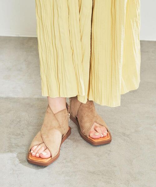 coen（コーエン）の「スクエアトゥクロスブーツサンダル（サンダル・レディース・ダークグレー/ベージュ・LARGE/MEDIUM/X-LARGE/SMALL）」の5枚目の写真