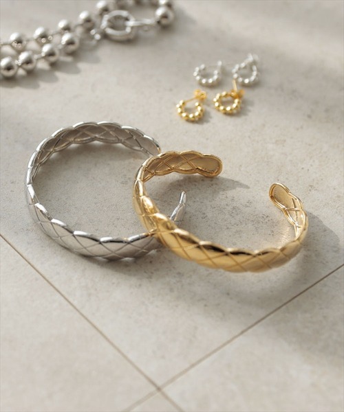 DONOBAN（ドノバン）の「キルティングブレス（ブレスレット・レディース・シルバー/ゴールド・ONESIZE）」の7枚目の写真