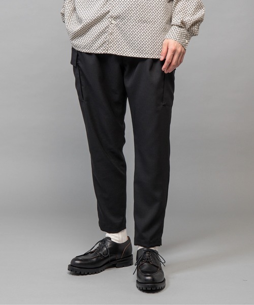 MR.OLIVE（ミスターオリーブ）の「ストレッチウェザークロス/テーパード カーゴ イージーパンツ（カーゴパンツ・メンズ・アイボリー/ブラック/カーキ・SMALL/MEDIUM/LARGE）」の2枚目の写真