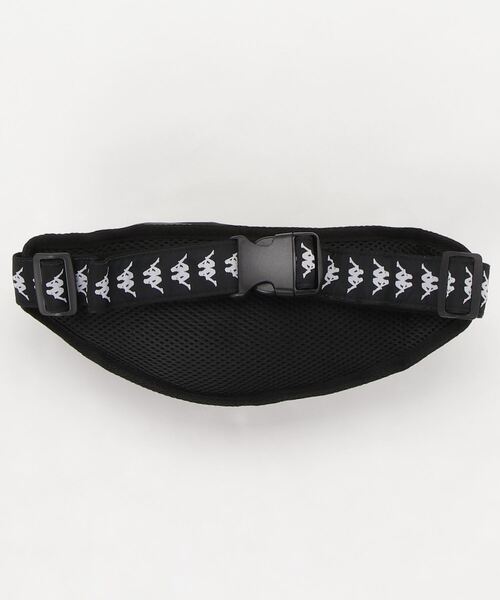 Kappa（カッパ）の「【UNI】Kappa(カッパ)222 BANDA ANAIS BAG（ボディバッグ/ウエストポーチ・メンズ・ブラック×ホワイト・M）」の4枚目の写真