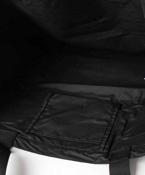 THE NORTH FACE（ザノースフェイス）の「【THE NORTH FACE/ザノースフェイス】SHOPPER BAG L(ショッパーバッグ L)（トートバッグ・メンズ・ブラック・FREE）」の4枚目の写真