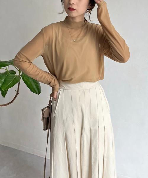 CAPRICIEUX LE'MAGE（カプリシューレマージュ）の「〈セットアイテム〉タンクSETチュールハイネックTシャツ（Tシャツ/カットソー・レディース・ブラック/ベージュ/ライトベージュ・FREE）」の2枚目の写真