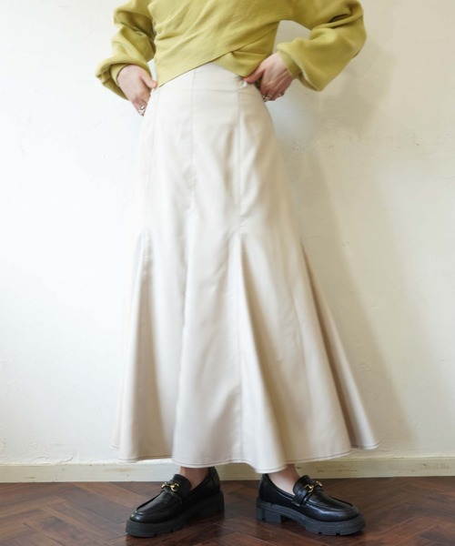 archives（アルシーヴ）の「配色ステッチマーメイドスカート（スカート・レディース・ブラック/ベージュ/ブルー/アイボリー・MEDIUM）」の3枚目の写真