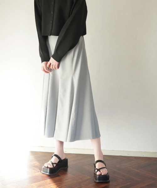 archives（アルシーヴ）の「配色ステッチマーメイドスカート（スカート・レディース・ブラック/ベージュ/ブルー/アイボリー・MEDIUM）」の15枚目の写真