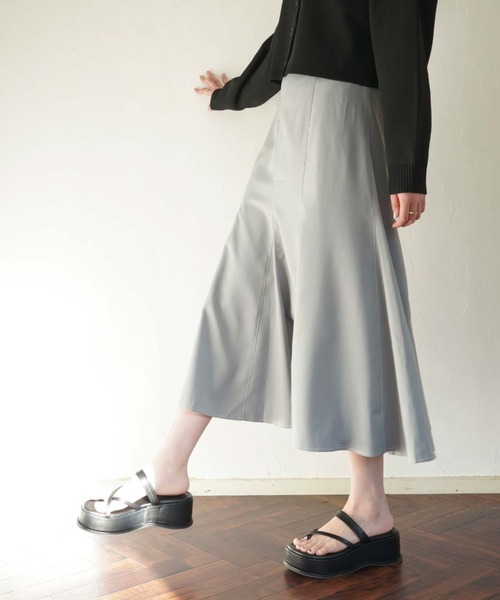 archives（アルシーヴ）の「配色ステッチマーメイドスカート（スカート・レディース・ブラック/ベージュ/ブルー/アイボリー・MEDIUM）」の16枚目の写真