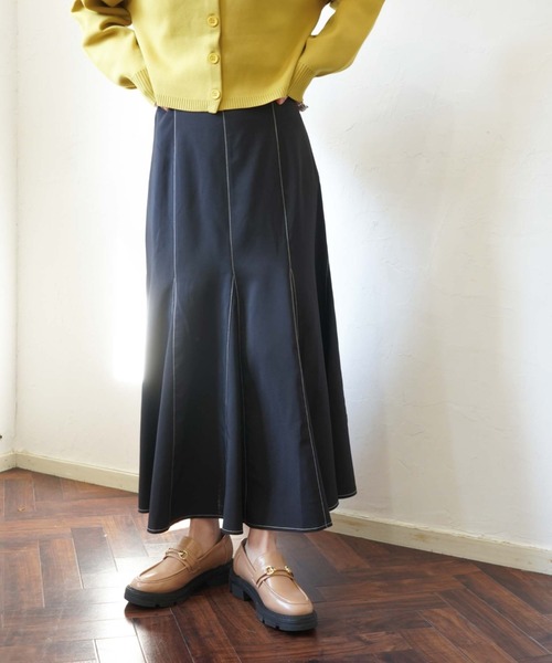 archives（アルシーヴ）の「配色ステッチマーメイドスカート（スカート・レディース・ブラック/ベージュ/ブルー/アイボリー・MEDIUM）」の21枚目の写真