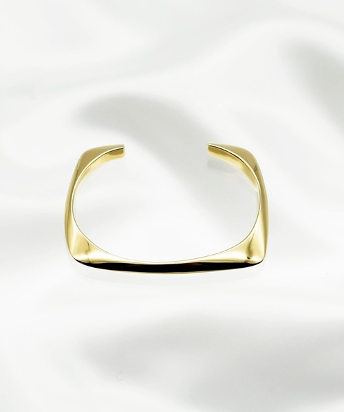 BYOKA(ビョーカ)の「【BYOKA / ビョーカ】G.MODIFICATION CUFF / ブレスレット(バングル/リストバンド・レディース・ゴールド・FREE)」の2枚目の写真