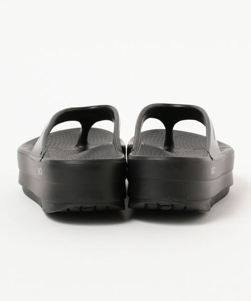 OOFOS（ウーフォス）の「OOFOS / OOmega（サンダル）」 - WEAR