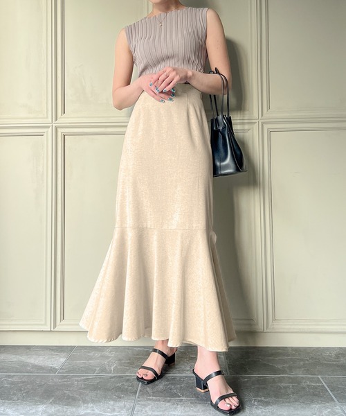 JUNOAH(ジュノア)の「リネン混スリットマーメイドスカート(スカート・レディース・ブラック/グリーン/アイボリー/モカ・MEDIUM/LARGE/X-LARGE)」の13枚目の写真