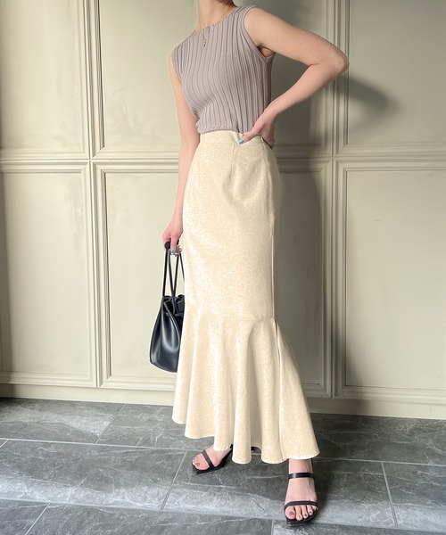 JUNOAH(ジュノア)の「リネン混スリットマーメイドスカート(スカート・レディース・ブラック/グリーン/アイボリー/モカ・MEDIUM/LARGE/X-LARGE)」の18枚目の写真