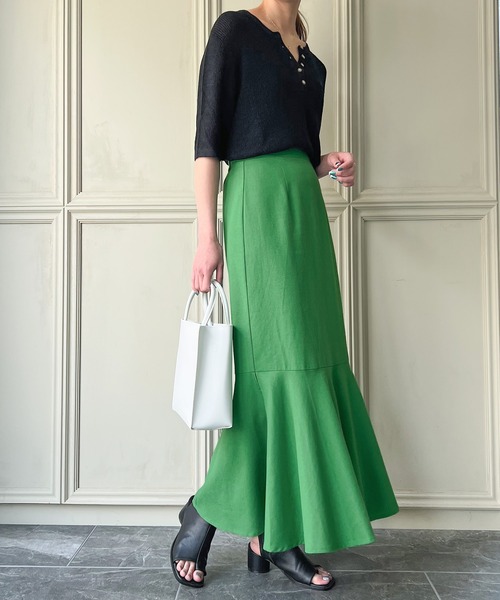 JUNOAH(ジュノア)の「リネン混スリットマーメイドスカート(スカート・レディース・ブラック/グリーン/アイボリー/モカ・MEDIUM/LARGE/X-LARGE)」の15枚目の写真