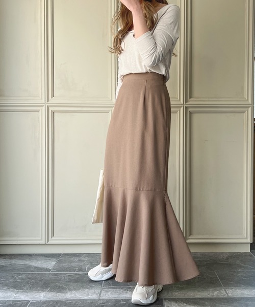 JUNOAH(ジュノア)の「リネン混スリットマーメイドスカート(スカート・レディース・ブラック/グリーン/アイボリー/モカ・MEDIUM/LARGE/X-LARGE)」の16枚目の写真