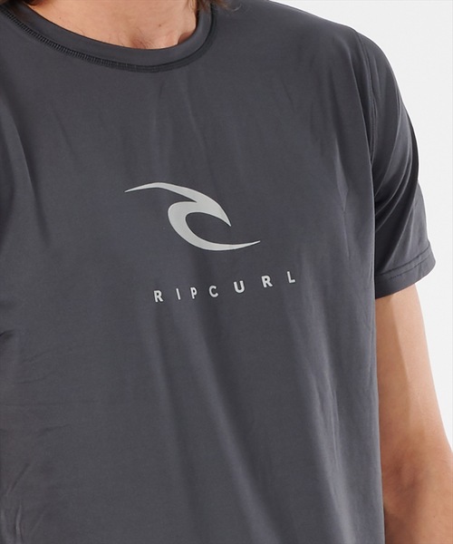 rip curl(リップカール)の「【RIPCURL(リップカール)】メンズラッシュガード/水陸両用UPF50+半袖サーフT(水着)(ラッシュガード・メンズ・チャコールグレー/ライトグレー・SMALL/MEDIUM/LARGE)」の7枚目の写真