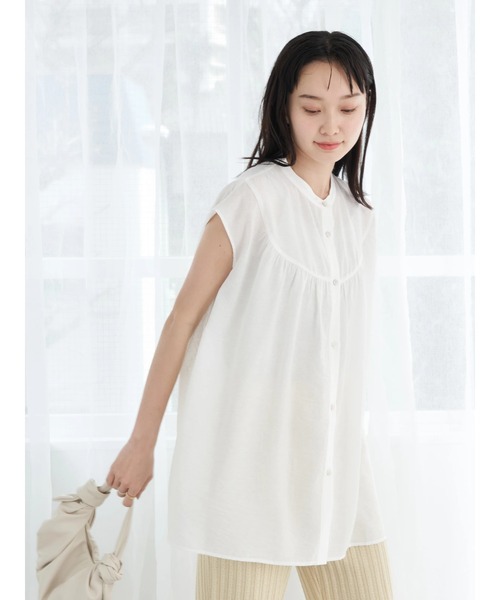 earth music&ecology（アースミュージックアンドエコロジー）の「丸ヨークギャザーブラウス（シャツ/ブラウス・レディース・ベージュ/オフホワイト/グレイッシュベージュ・FREE）」の13枚目の写真