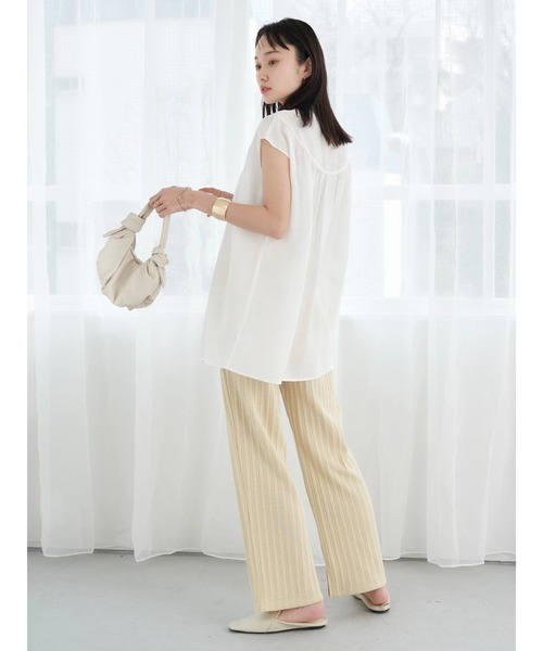 earth music&ecology（アースミュージックアンドエコロジー）の「丸ヨークギャザーブラウス（シャツ/ブラウス・レディース・ベージュ/オフホワイト/グレイッシュベージュ・FREE）」の19枚目の写真