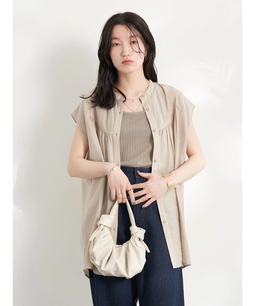 earth music&ecology（アースミュージックアンドエコロジー）の「丸ヨークギャザーブラウス（シャツ/ブラウス・レディース・ベージュ/オフホワイト/グレイッシュベージュ・FREE）」の20枚目の写真