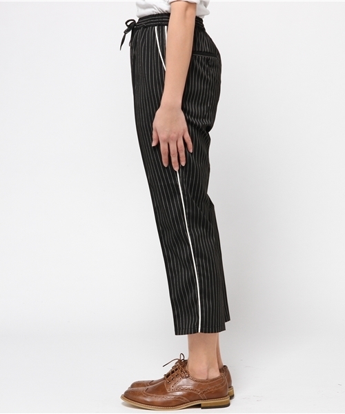 CIAOPANIC（チャオパニック）の「【Ciaopanic】ストライプパイピングセンタータックPT（その他パンツ・レディース・ネイビー/ブラック・FREE）」の8枚目の写真