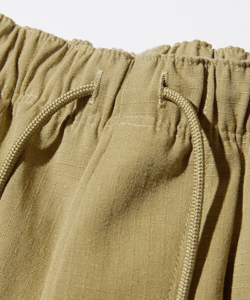 FREAK'S STORE（フリークスストア）の「WEB限定 ドライタッチ イージーカーゴショーツ/リップストップ（カーゴパンツ・メンズ・ブラック/ベージュ/オリーブ/ネイビー・SMALL/MEDIUM/LARGE）」の15枚目の写真