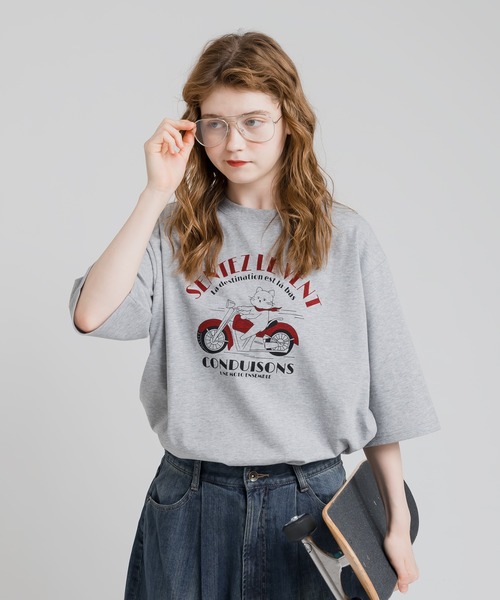 MUHET(ミュエータ)の「レトロCATTシャツ(Tシャツ/カットソー・レディース・ホワイト/ライトグレー・MEDIUM/X-LARGE)」の1枚目の写真