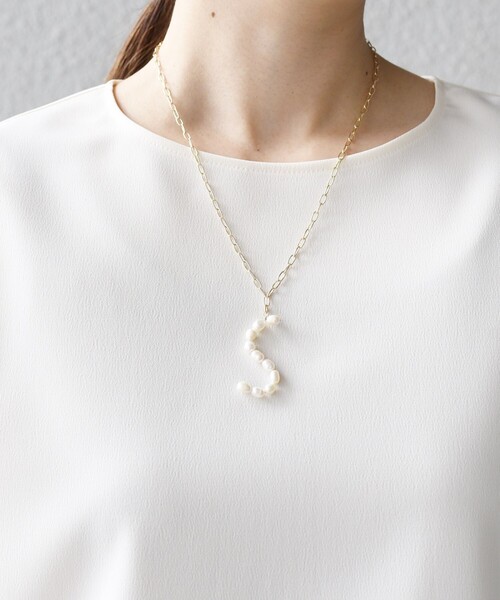 SHIPS（シップス）の「*淡水パールイニシャルネックレス◆（ネックレス・レディース・A/E/K/M/N/R/S/Y・ONE SIZE）」の7枚目の写真