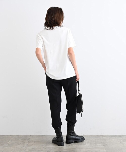 INDIVI(インディヴィ)の「【WORLD for the World】ロゴTシャツ(Tシャツ/カットソー・レディース・ホワイト/ブラック・38/05/13)」の17枚目の写真